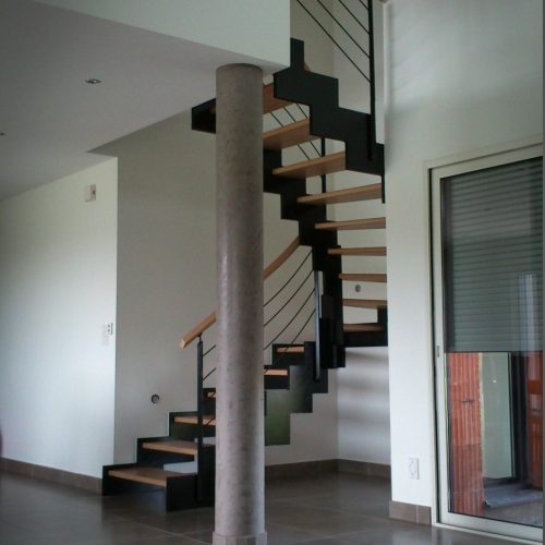 ESCALIERS GUYOT ROANNE ST ALBAN LES EAUX-02